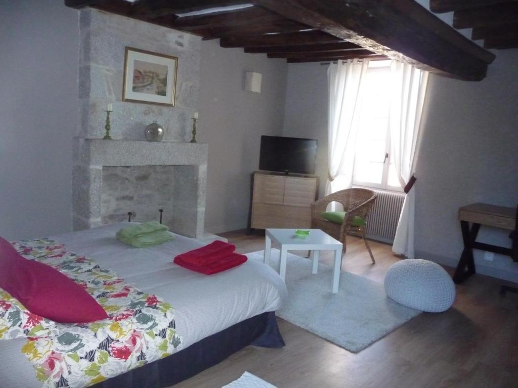 La Maison D'A Cote Bed & Breakfast อาล็องซง ห้อง รูปภาพ